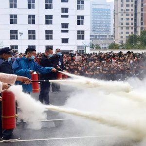 消防知識(shí)進(jìn)校園